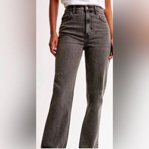 Abercrombie & Fitch Women’s High Rise 90’s Relax Jeans 28 Short dark gray wash